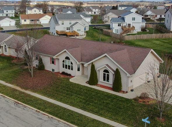 1st image of 1325 Meadowbrook Dr