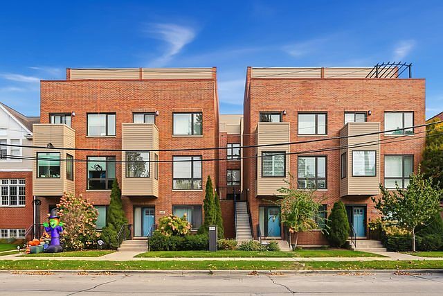 1st image of 645 Custer Ave Unit 403