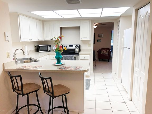 5th image of 33 Hembury Ln