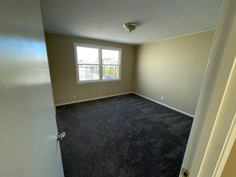 1666 Union St — Photo 9
