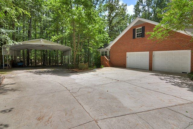 2nd image of 518 Waltons Ford Ct