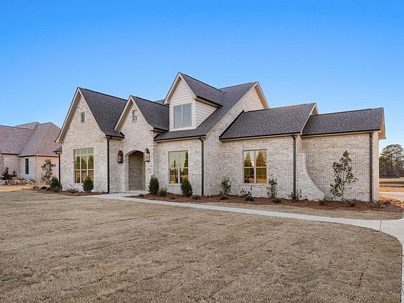 2nd image of 106 Randal Ln