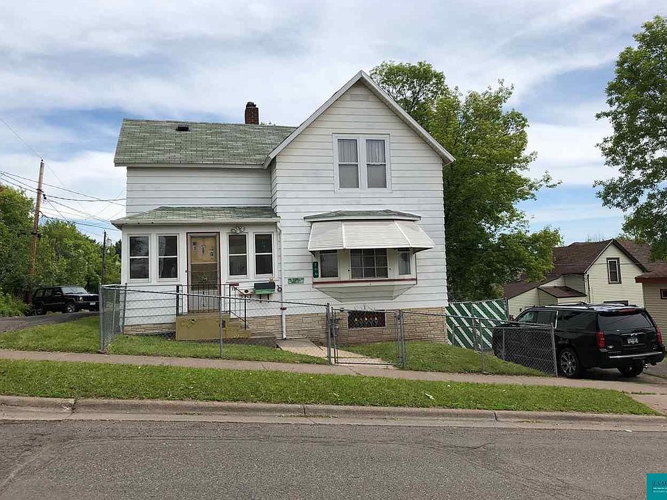 1st image of 714 N 9th Ave E