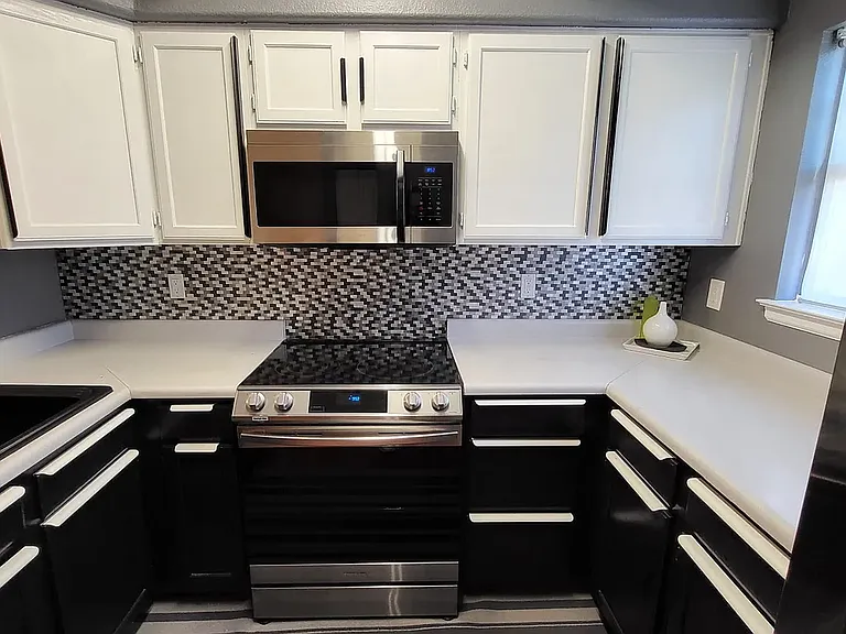 11809 E Kepner Dr — Photo 20