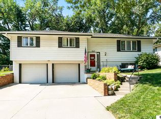 7217 Washington St, Ralston, NE 68127