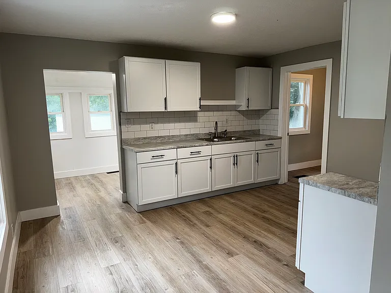 509 SW 5th Ave — Photo 3