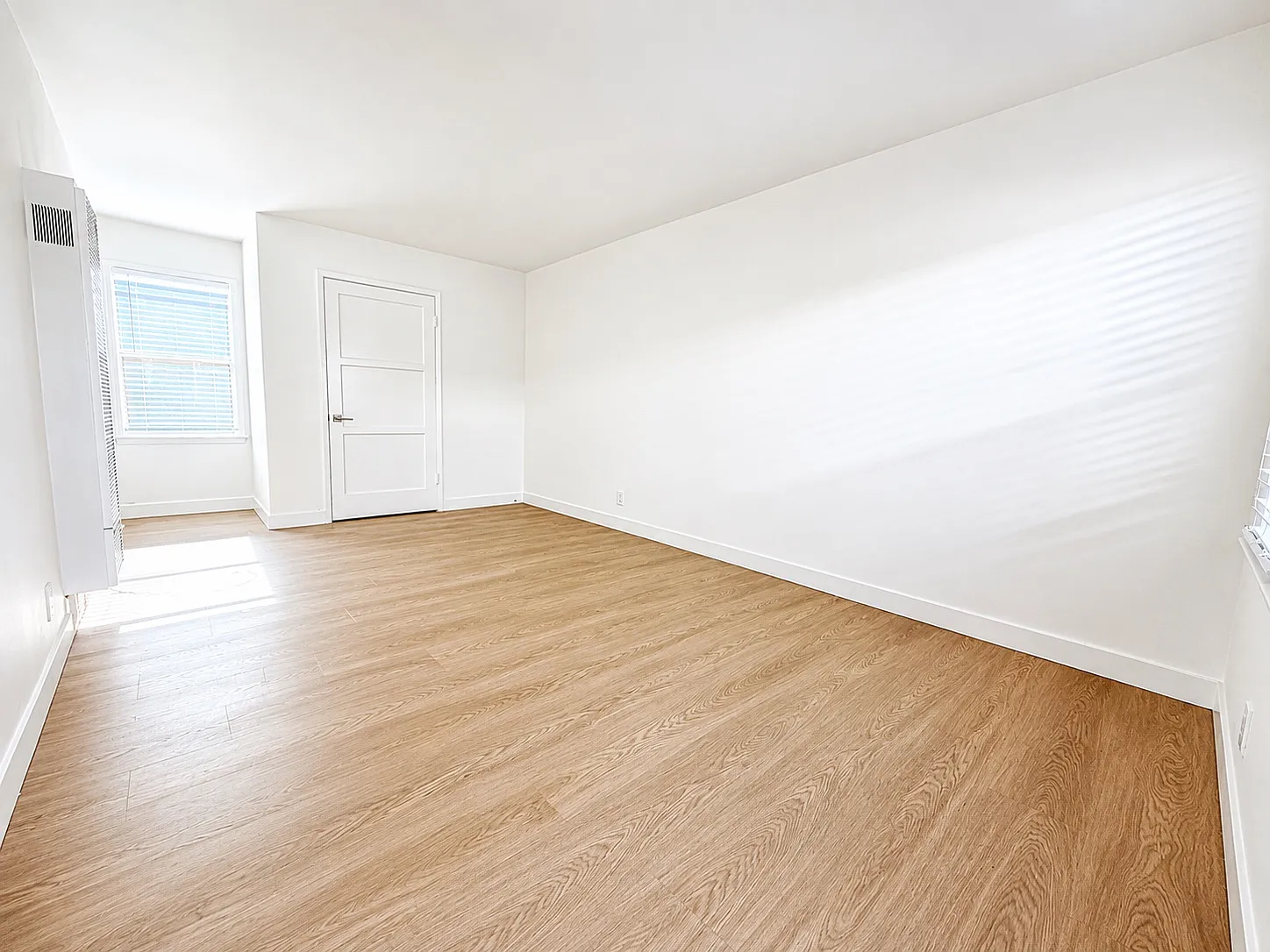 Studio, $1,395 — Photo 2