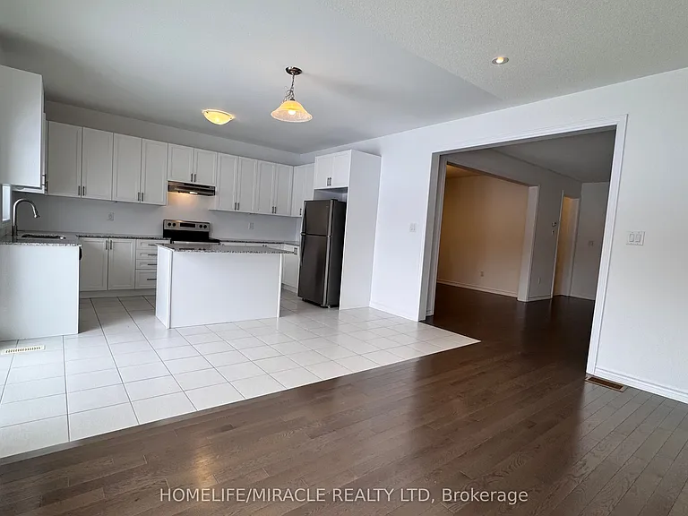 166 Seeley Ave — Photo 22