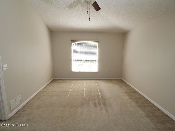 3rd image of 1725 Holbrook Rd NW