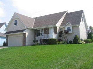 705 NE Deerbrook St, Lees Summit, MO 64086