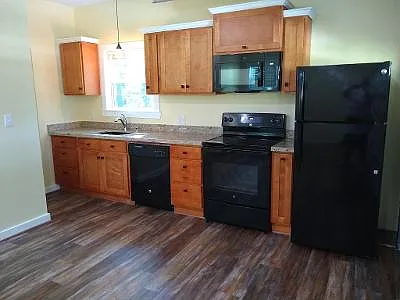 295B Lakeshore Dr — Photo 7