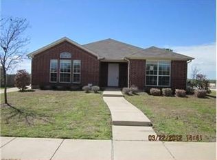 2723 McKenzie Ln, Lancaster, TX 75134