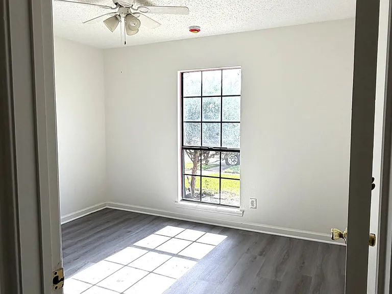 3709 Seville Ln — Photo 13