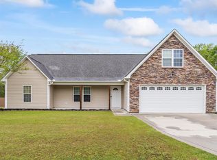 225 Blue Creek Farms Dr, Jacksonville, NC 28540