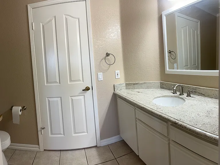 2211 Rhonda St — Photo 20