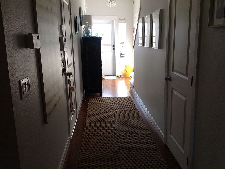 2nd image of 212 NE 66th Ave