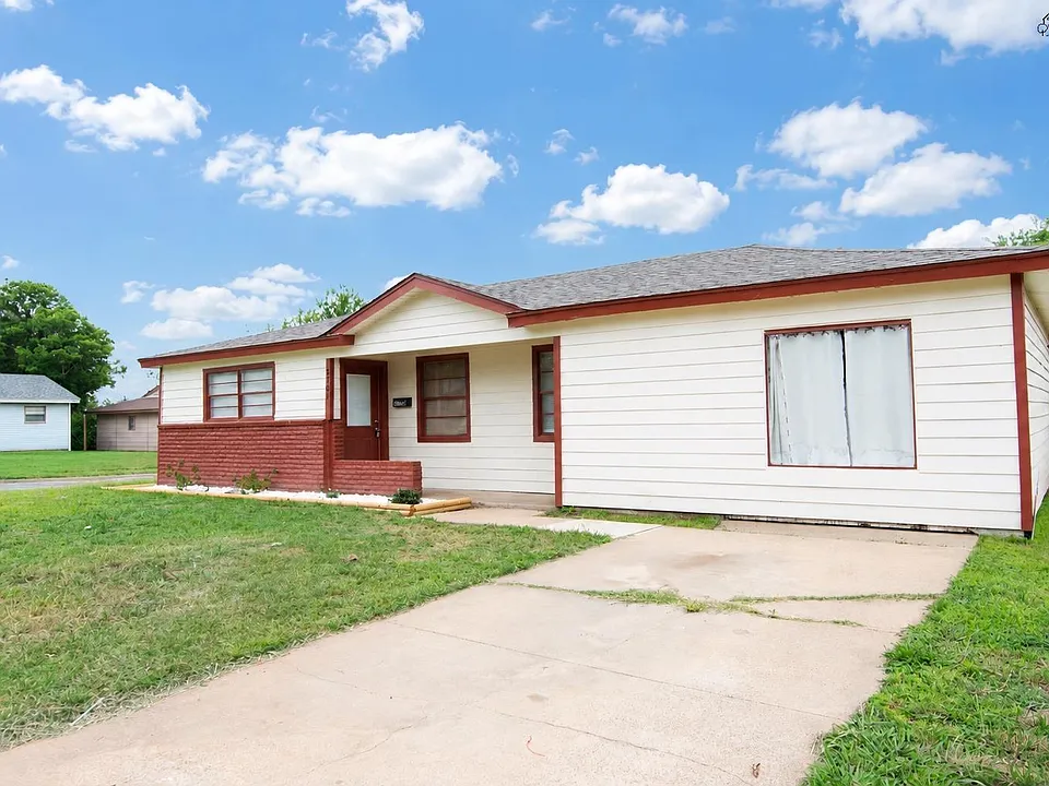 2701 Byrne Pl