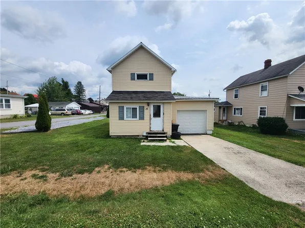 15 5th St, Cairnbrook, PA 15924