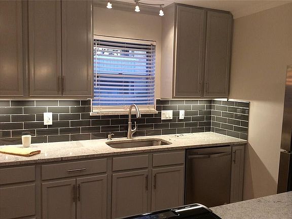 3rd image of 7711 Meadow Park Dr APT 132