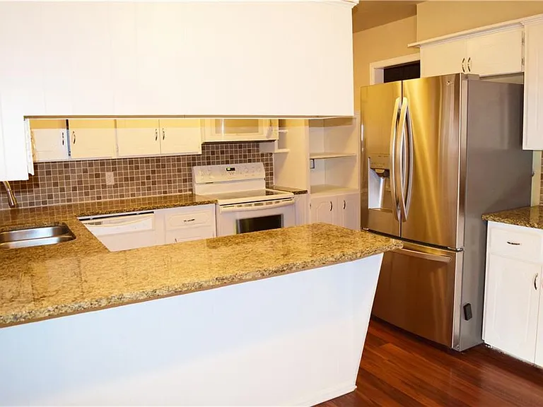 2600 Fedderson Dr — Photo 10