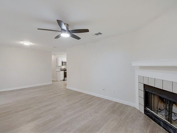 5th image of 15209 Sun Bird Ln APT A