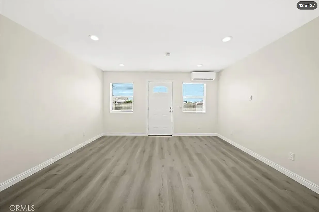 3 bed, 1104 sqft, $2,900 — Photo 2