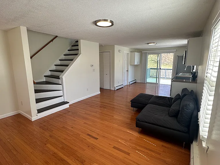156 Hazel St #156 — Photo 2