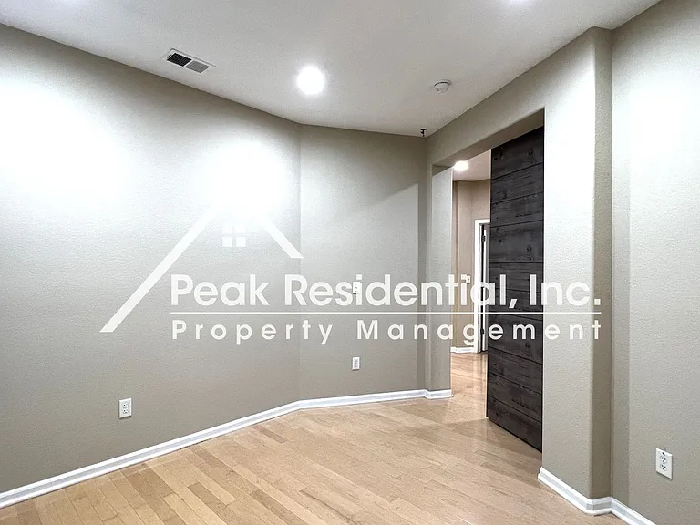 9409 Trolio Way — Photo 14