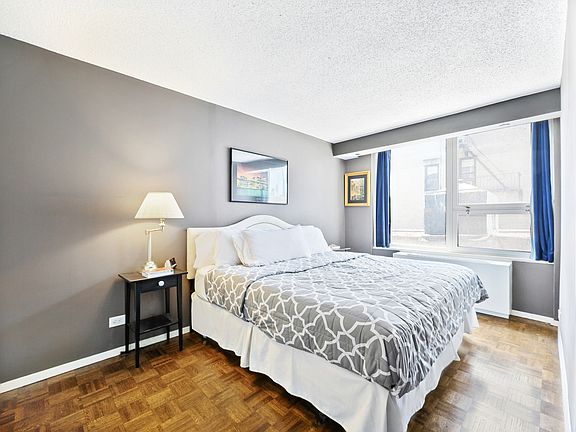 3rd image of 404 E 79th St APT 6B