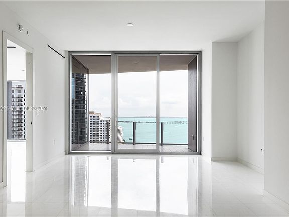 4th image of 300 Biscayne Blvd #2105E