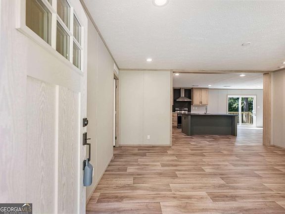 3rd image of 89 Upland Dr