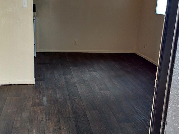4th image of 1716 S Village Ln Unit 1716