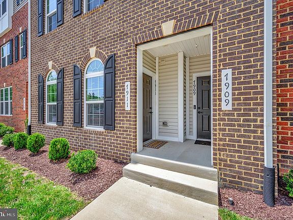 5th image of 7911 Independence Dr #1C