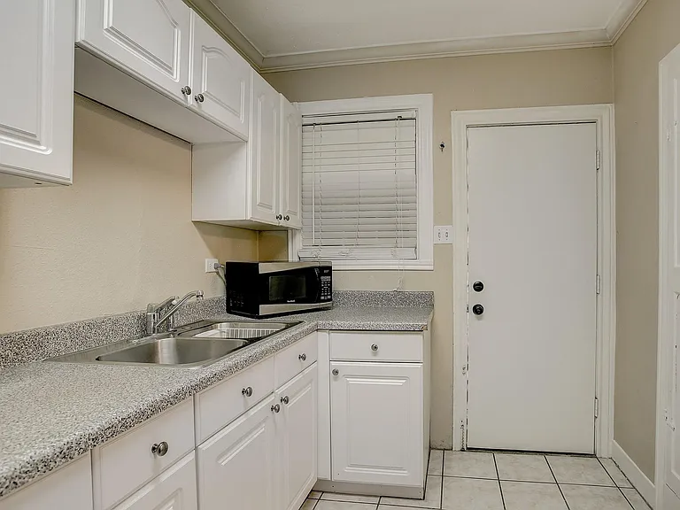 1935 Richmond Ave #1 — Photo 1