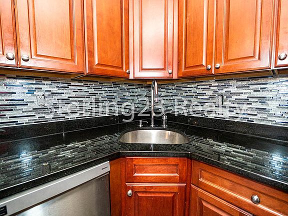 3rd image of 2312 31st Dr APT 3R