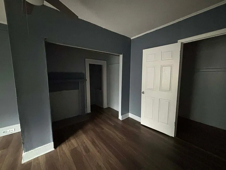 209 E Parker St — Photo 15
