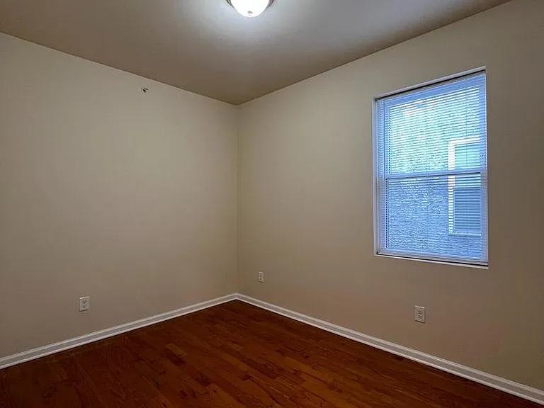 1516 W Diamond St #D — Photo 8