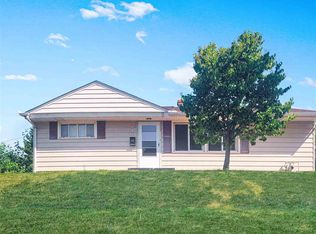 216 Skylark Dr, Rockford, IL 61107