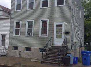 34 Sloan St, Albany, NY 12202