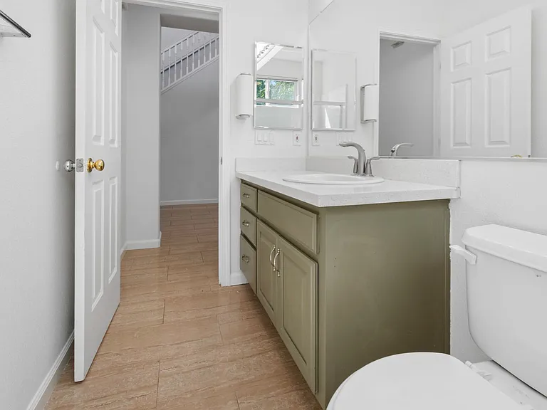 991 Zephyr Ln — Photo 16