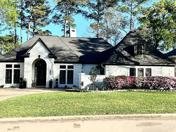 219 Ruskin Dr E, Montgomery, TX 77356