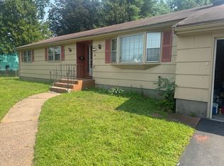 31 Carriage Dr, East Hartford, CT 06118