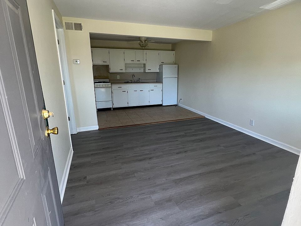 1st image of 2411 Duke Dr #11