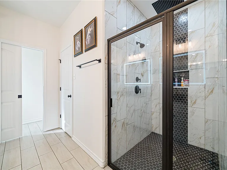 11526 S Creek Dr — Photo 15
