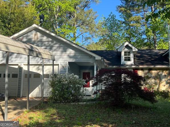 1499 Carriage Ln, Jonesboro, GA 30238