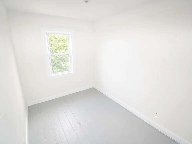 196 Ocean Rd #D — Photo 5