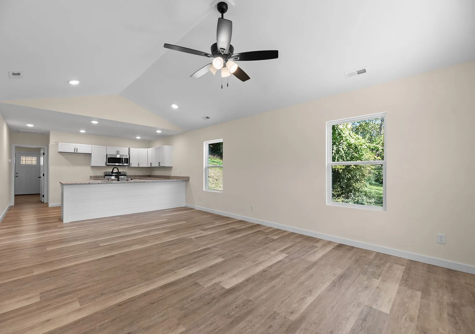 Coming Soon - 3br/2ba New Construction Home In Knoxville - Available 11/1/2026 — Photo 3