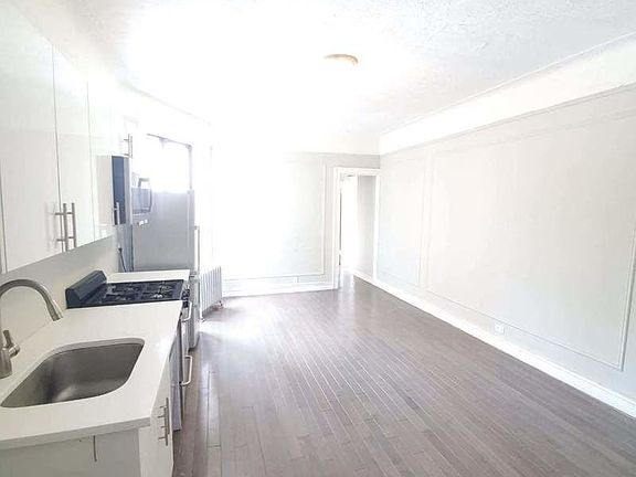 3rd image of 529 E 22nd St #5W