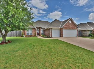 1212 Kingston Blvd, Edmond, OK 73034