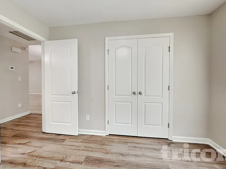 2124 Sylvan Lake Dr — Photo 9
